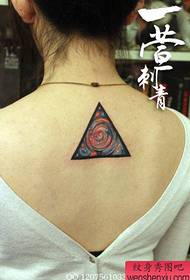 dziewczyny po plecach piękny trójkąt i gwiaździste niebo wzór tatuażu