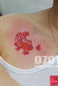 girl's clavicle color Totem Fësch Tattoo Muster