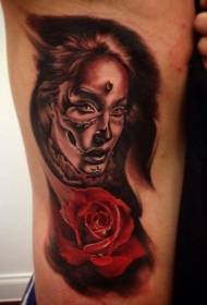 immagine del tatuaggio ritratto della dea della morte di colore lato vita