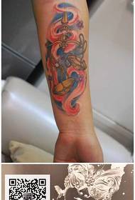 pop pop popullor i një modeli tatuazhesh Peshore