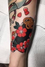 Ensemble de style japonais représentant une appréciation du motif de tatouage traditionnel