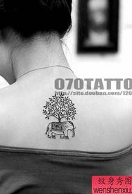 schoonheid terug olifant en linde tattoo patroon