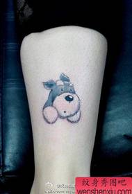 Modello classico del tatuaggio del cucciolo del fumetto del fumetto popolare delle gambe delle ragazze