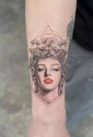 a set of single-needle micro-carving series of tattoo pictures to enjoy