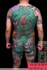 Vzorec tetovaže zmaj v japonskem slogu