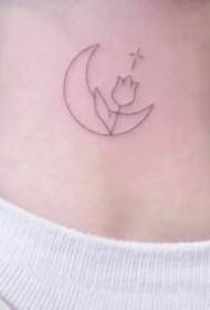 stile minimalista semplice chjucu chjucu nessuce cute little tattoo