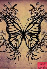kaunis totem-perhonen tatuointi käsikirjoitus