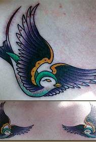 tradicionalni barvni vzorec tatujev ptic