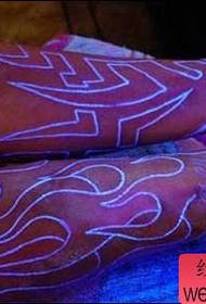 svalt flott Ósýnilegt húðflúr: Arm Fluorescent Tattoo Picture Appreciation