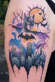 Batman: letoto la mekhoa ea tattoo e amanang le Marvel Batman