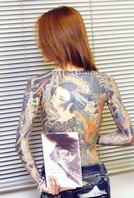 الإناث اليابانية الوشم الخلفي الكامل