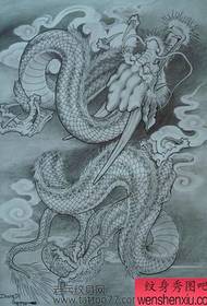 классикалық толық артқы айдаһар татуировкасы тату-суретінің қолжазбасы