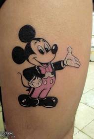 padrão de tatuagem de perna bonito Mickey