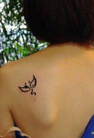 dziewczyna ramię małe świeże - wzór tatuażu skrzydeł totemu