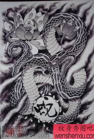 مکمل بیک سانپ ٹیٹو کے مخطوطہ