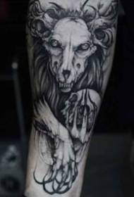 Spooky Tattoos: Zbirka strašljivih modelov tatoo živali v temnem slogu