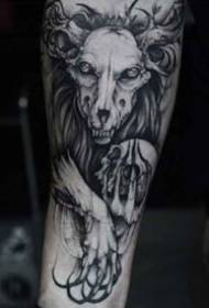 Spooky tattoo: A FORMIDULOSUS animalis figuras et formas adfero collectio in tenebris style