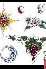 ຮູບແບບການສັກຢາສັກດອກໄມ້ Grape Tattoo Pattern