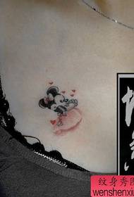 flicka bröstet söt Mickey Mouse tatuering mönster