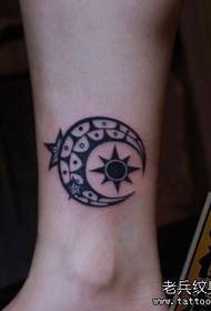 totem gamba tatuaggio luna e sole