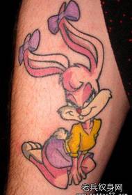 Bacaklar popüler klasik karikatür tavşan dövme deseni