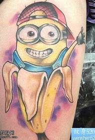 brazo, caricatura, pequeño, hombre amarillo, tatuaje, patrón