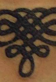 semplice modello del tatuaggio celtico