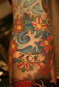 modello di tatuaggio colorato spray stelle e fiori di vecchia scuola