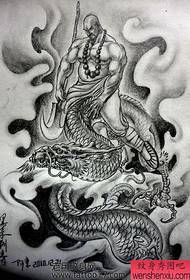 Eine weitere Version des Full-Back-Drachen-Lohan-Tattoo-Manuskripts