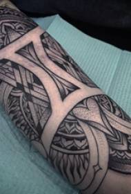 Linha preta exclusiva de tatuagem Gêmeos padrão de tatuagem Gêmeos