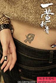 djevojački struk lijep i popularan uzorak tetovaže Strijelca