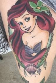 tjejer lår målade akvarell skiss kreativa Disney tecknad tatuering Bild