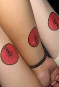 Simbol pola persahabatan tato Jepang di pergelangan tangan