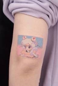 Slatki set uzoraka tetovaža djevojčica s dva elementa