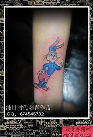 lengan kartun kelinci pola tato jalak