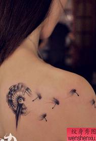 belleza hombro moda diente de león tatuaje patrón