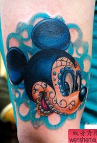Nooc kale oo qurxiyo oo aan fiicneyn ayaa loo yaqaan 'Mickey Mouse tattoo tattoo'