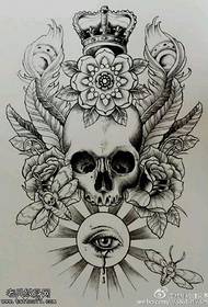 手绘皇冠骷髅花卉纹身图案
