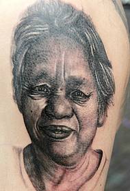 Baishanxiao prvi stariji portret tetovaža