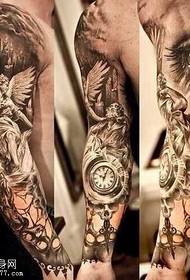 tatuagem de braço bonito flor homem