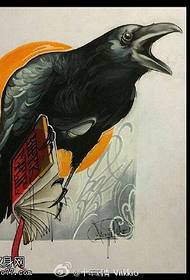 Modello di tatuaggio corvo classico dipinto
