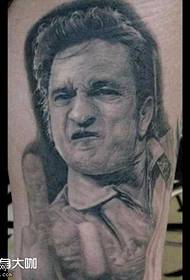 perna patrón de tatuaxe retrato masculino