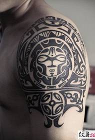 Tradiční klasické mayské tetování Totem