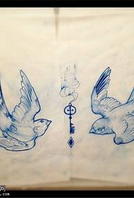 双飞燕子纹身手稿图案