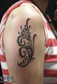 naručite dobar klasični uzorak totemske tetovaže