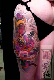 Tattoo Japanese Huang Yan na-arụ ọrụ: igbu egbugbu egbugbu azụ zuru ezu