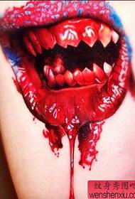 djeluje užasno krvava tetovaža usana