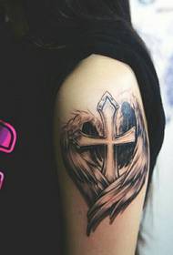 Grande croce tatuaggio immagine fede alle stelle