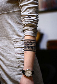 unieke autoriteit van de totem arm ring tattoo