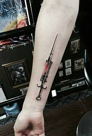 brazo jeringa individual jeringa tatuaje foto